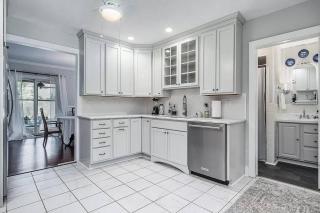Newly Renovated Cottage 5 mins from Beach! - 8