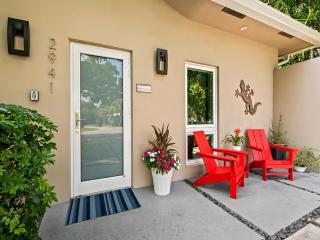 Heated Pool Modern Spacious Waterway Home Offering Comfort Style and Total Relaxation - 5