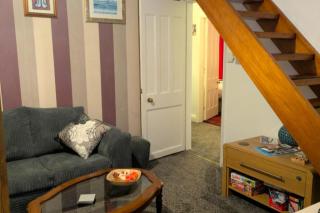 4-Bed - Sleeps 8 - Free Parking - 3
