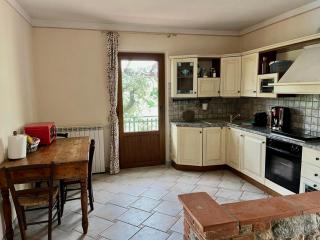 Cottage with private swimming-pool - 2