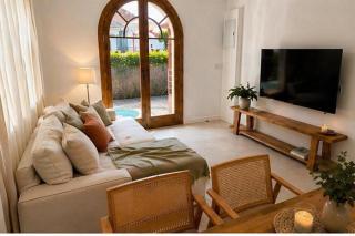 Villa con piscina a 200m del Mar - 0