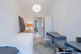 Sunny Apartment! Ideal location - 1