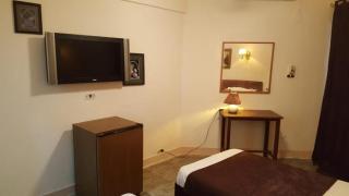 New Sandy Hotel - 9