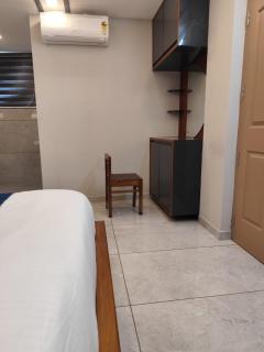 AIDAN RESIDENCY - AC Premium Rooms - 7