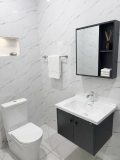 Ekondo Luxury Home, East Legon Hills - 8