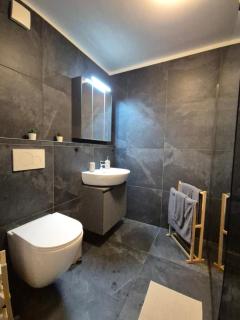 Newly Renovated Elegant Studio next to Messe - 5