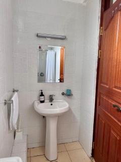 Serene Two Bedroom in UpperHill with Pool and Gym - 2