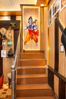 Shivaay Lodge Front Of Shree Ram Mandir Gate No 3 - 2
