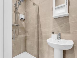 LetSavvy Contractor Accommodation Hartlepool - 3