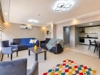 Hadrian Olive Flat by Maxi Homes Walk to Hadrian Gate - 3