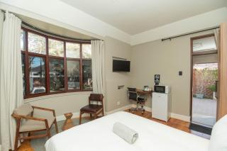 The Valley Escape - The Petite Executive Suite - 9