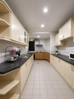 Riverine Emerald Apartment - 3BR - 5