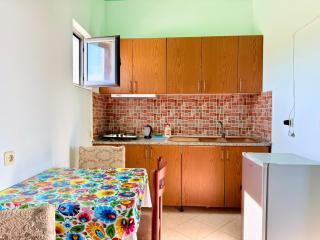 Petrit Guesthouse - 4
