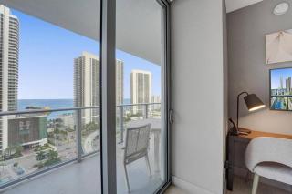 Amazing Apartments at H Beach House - 1