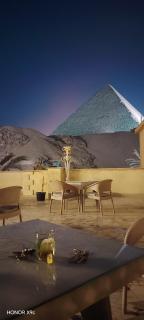 LY pyramid inn - Caïro - 9