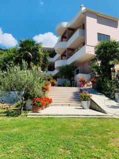 Paros Rooms Family Place Radhime Vlore - 6