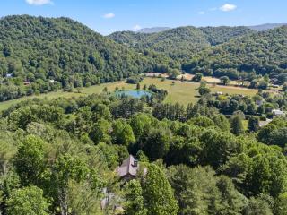 Mountaineer Manor - Sugar Grove - 6