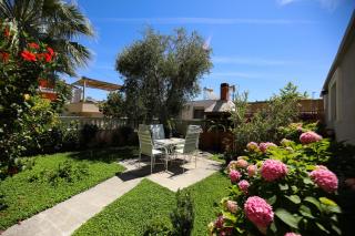 Modern Apartment Steps from the Sea in Vlora - 1