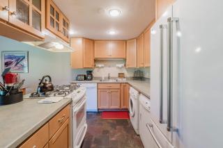 Dog-friendly condo with 6 SHARC passes & great golf course views - 5