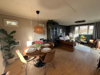 Lakehouse 20m from Amsterdam! Fireplace & Cinema - 7