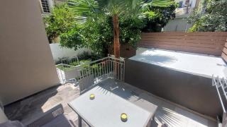 Giota's Family Home - 2