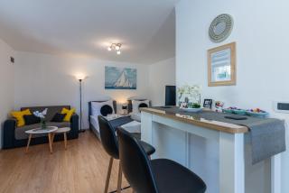 Apartman Hana u blizini ronilačkog kluba i Kostrenskih plaža - Kostrena - 1