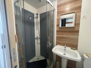 Studio 2024, Garage couvert, Centre Granville - 3