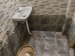 Mohnish Sai Home Stay & 7 Rooms - Central Location, Budget price - 7