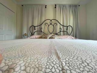 Amazing 2 Bedroom House in the Heart of Miami - 1