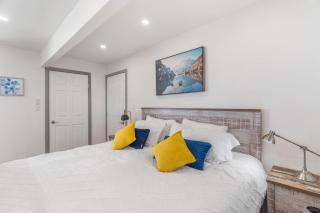Panoramic Summerland Lake View Studio with Hot Tub - 7