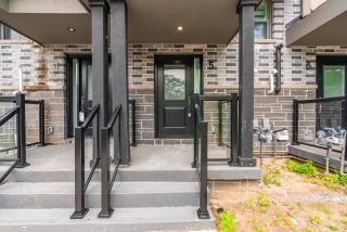 Modern Whitby Railway Home - 5