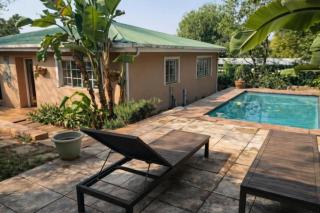 Urban Retreat Near UJ & Wits Fast Fibre & Secure Stay - 5
