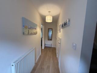 Seaside Cottage, The Bay, 2 bedrooms, patio, parking nearby, 2 dogs welcome - 5