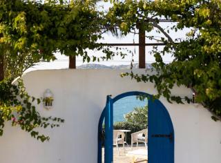 Charming Naxos Villa, Ocean Views, Modern Comfort, Tranquil Escape - 7