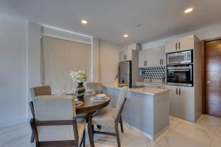 Dog-friendly Apartment with Rooftop Infinity Pool, Gym, Central AC & Balcony - 6