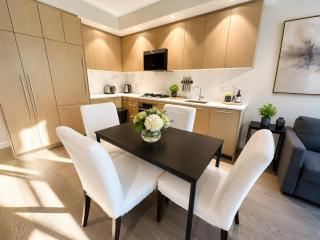 Stylish 1BR Near UBC Prime Wesbrook Village Stay - 3