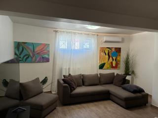 Marianna House - 4