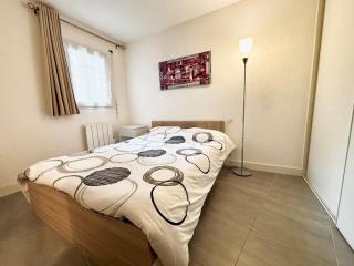 Sea view apartment, terrace, beach within walking distance, Guidel - 1