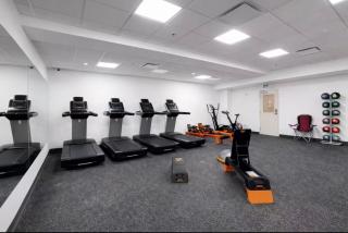 Luxury DT 2BR High Rise w Skyline View Rogers - 2
