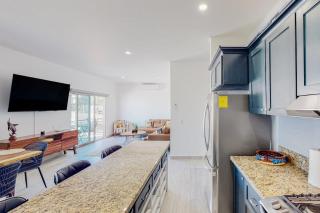 Luxurious Mountain-View Apartment close to the sea with Rooftop Sunset Views - 5