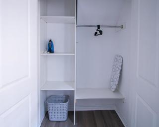 Cozy Downtown London 1BR Gem - 1