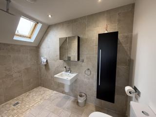 Sailaway Cottage at The Bay Filey, sleeps 8-10, pet-free - 2