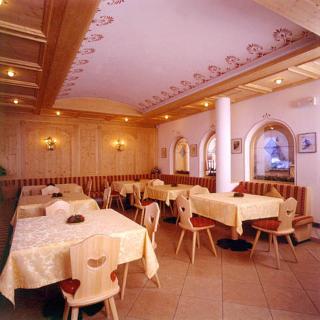 Hotel Scoiattolo - Selva di Val Gardena - 8