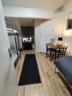 Merginn Guest House - 2