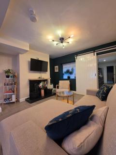Modern two bedroom home in the heart of Dundalk - 9