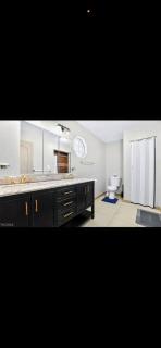 Modern*Comfy*Spacious*Private Home - 3