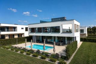 Villa Ivy - 0
