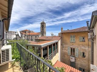 Cozy Luxury Duplex Steps from the Casino Square - 1