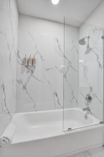 Botanica King Suite in Ocean Blvd - 2