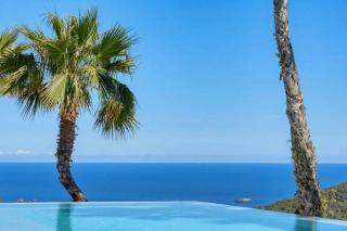 Superb Villa Artinez in Top Island - 9